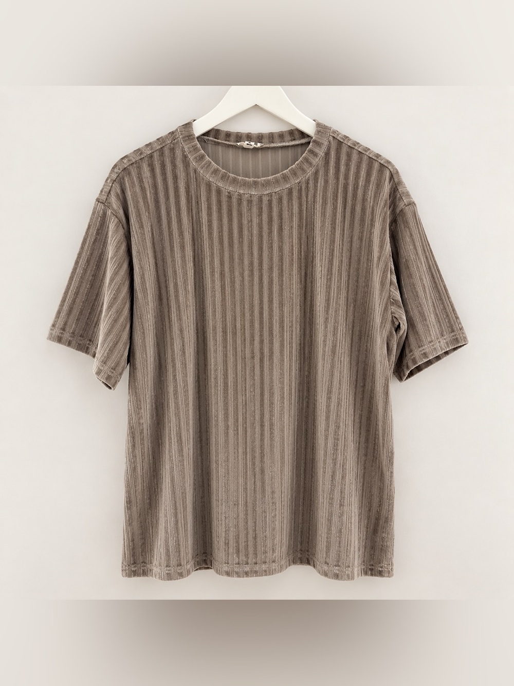POL Taupe Ribbed Velvet Short Sleeve Top Size L